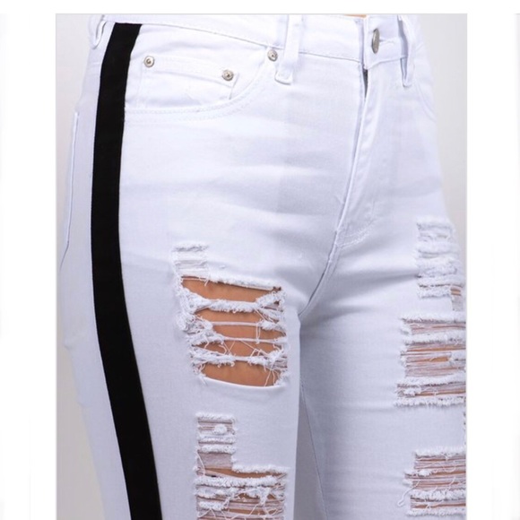 American Bazi | LaDonya White Distressed Jeans - Picture 4 of 4